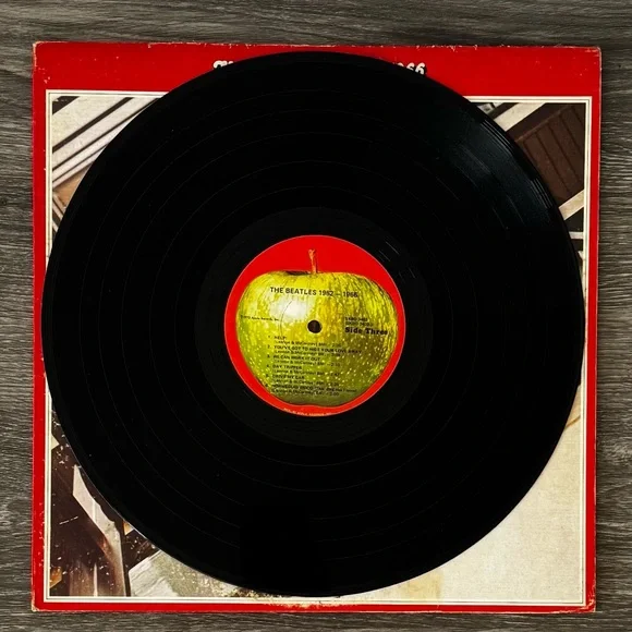 Vintage The Beatles 1962-1966 Vinyl Records - Picture 7 of 8
